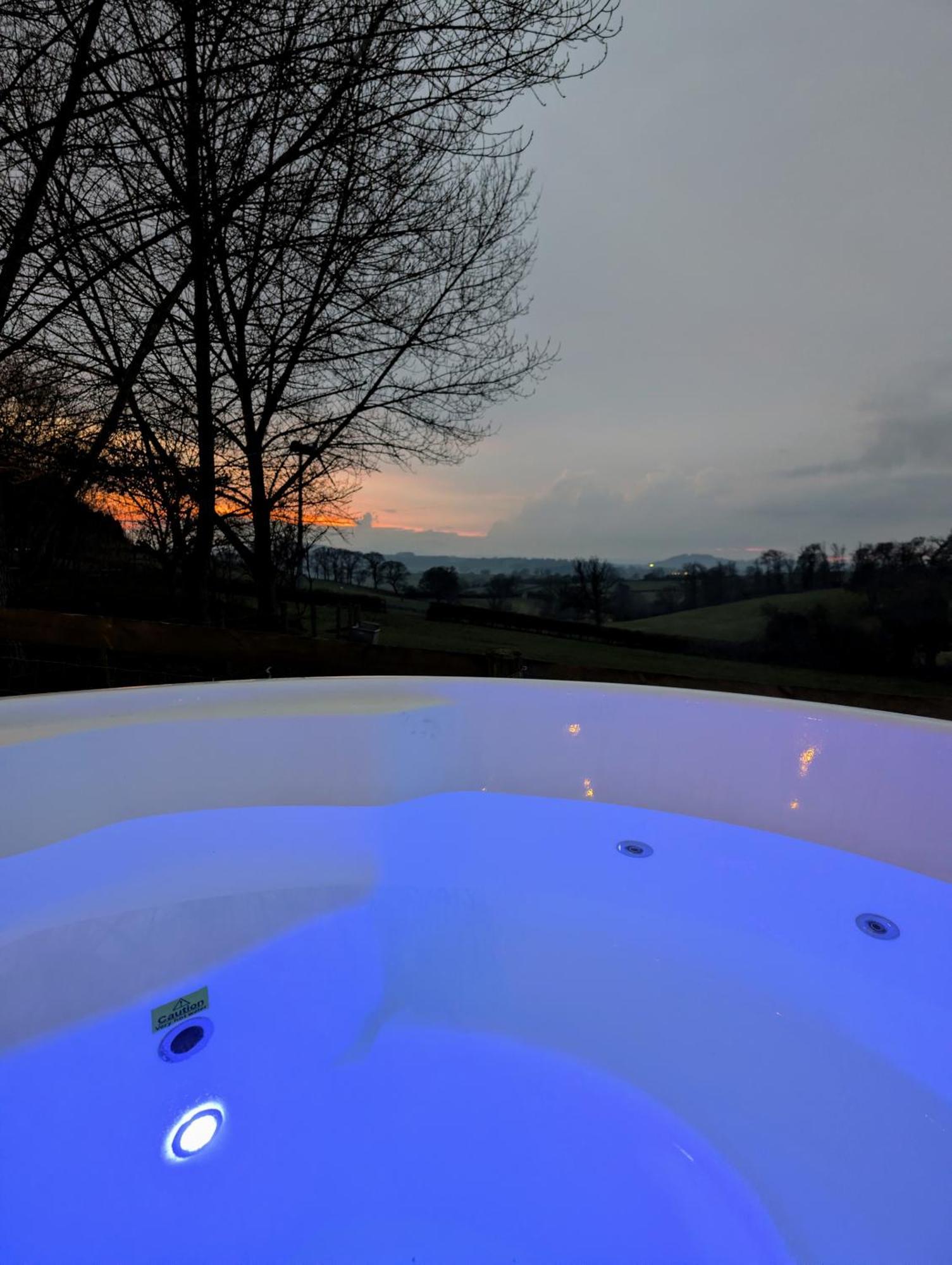 Caplor Glamping & Lodges Hereford Exterior foto